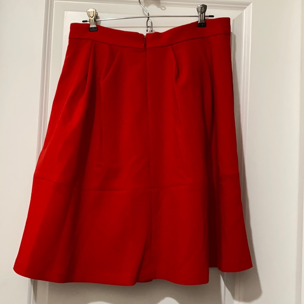 Banana Republic red pleated skirt WITH POCKETS Size 10